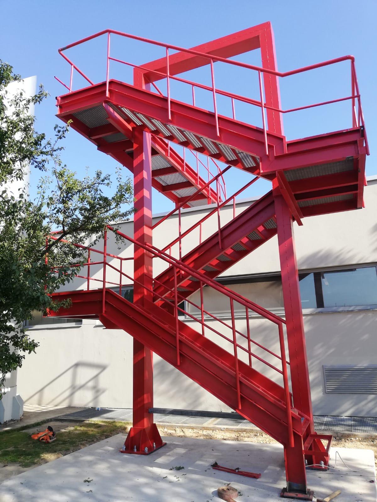 Bosch Endüstriyel Çelik Merdiven - Görsel 1